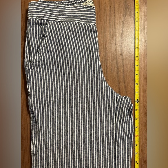 Wide leg Linen/Rayon XS white & navy blue capri pants, great w denim jacket/top - Picture 11 of 12